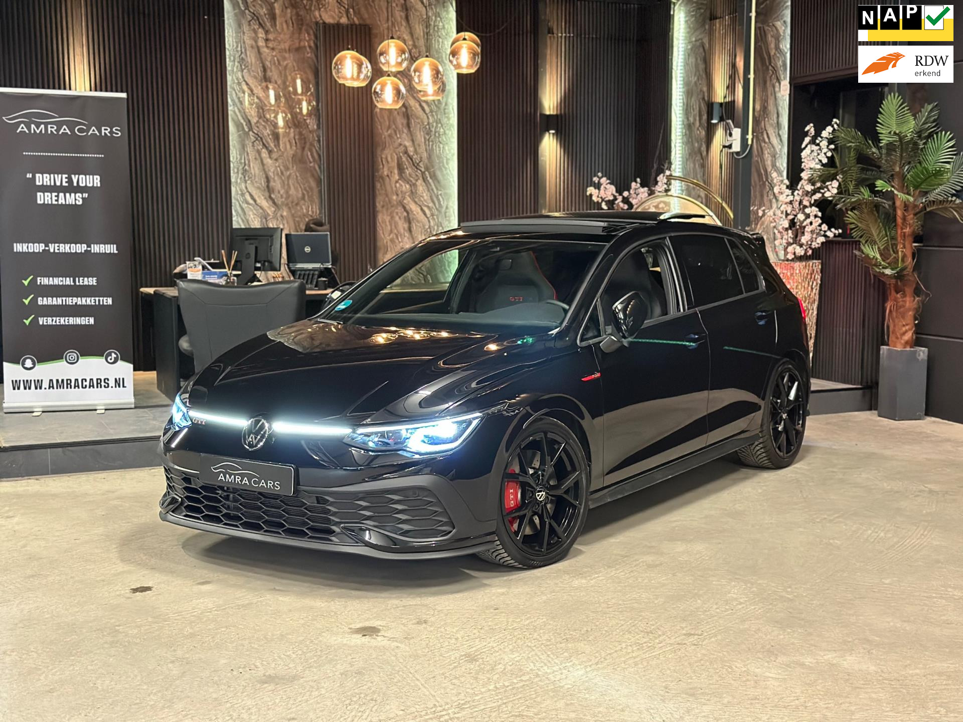 44505129-26.jpg