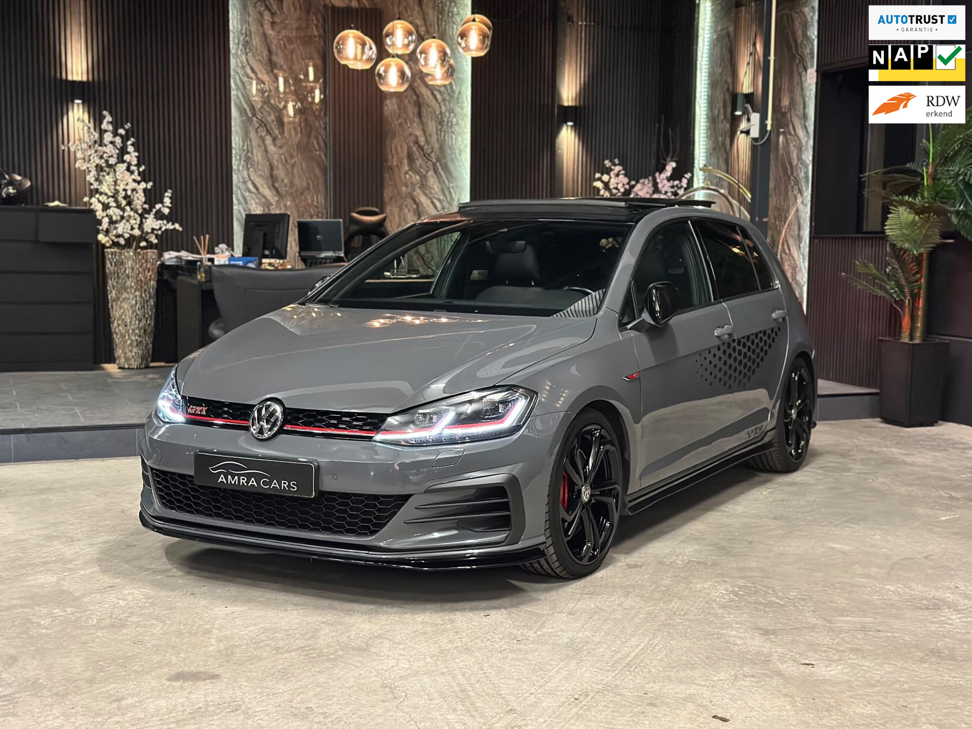 45082540-23.jpg