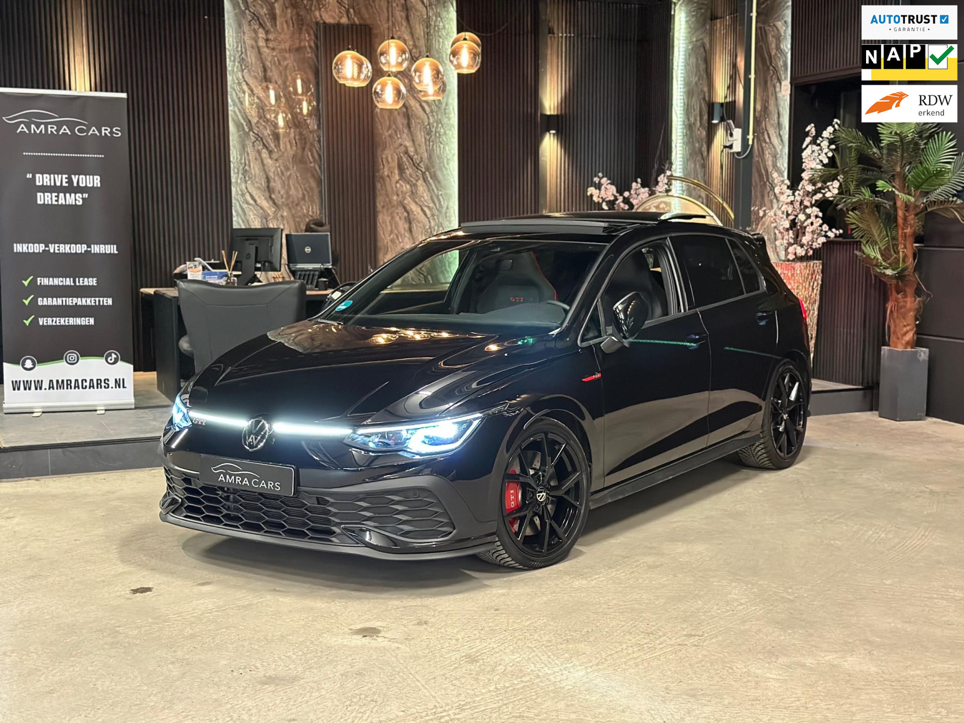 44505129-26.jpg